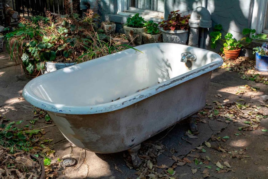 Clawfoot Tub Refinishing before and after