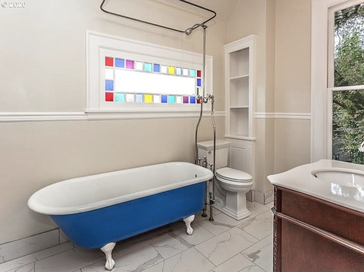 Clawfoot Tub Refinishing before and after