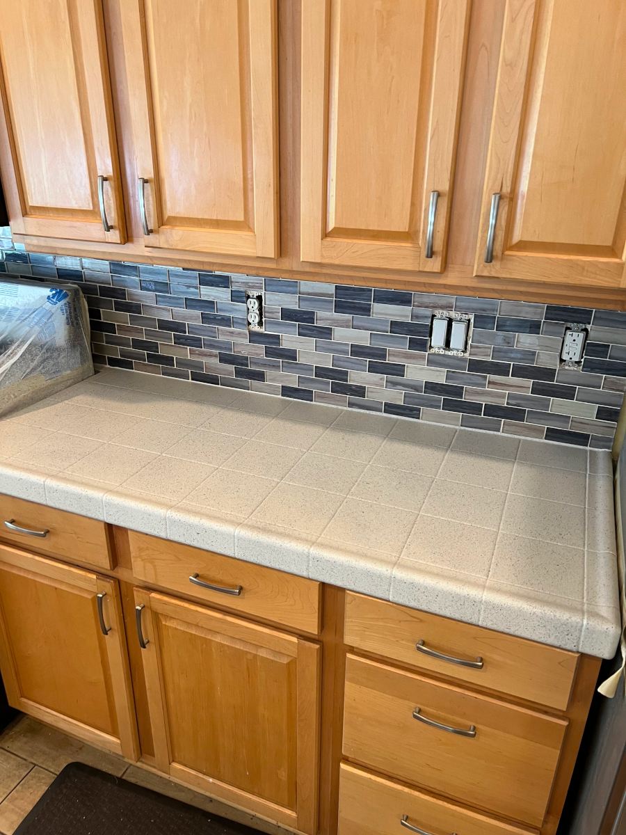 Countertop Refinishing before and after images