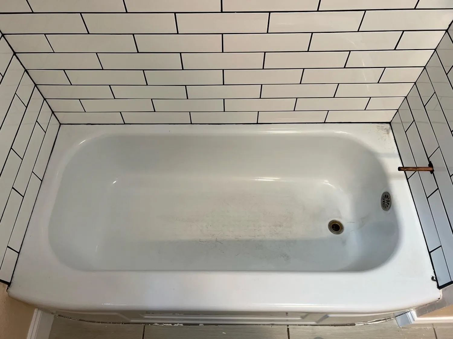 Tub Refinishing before and after
