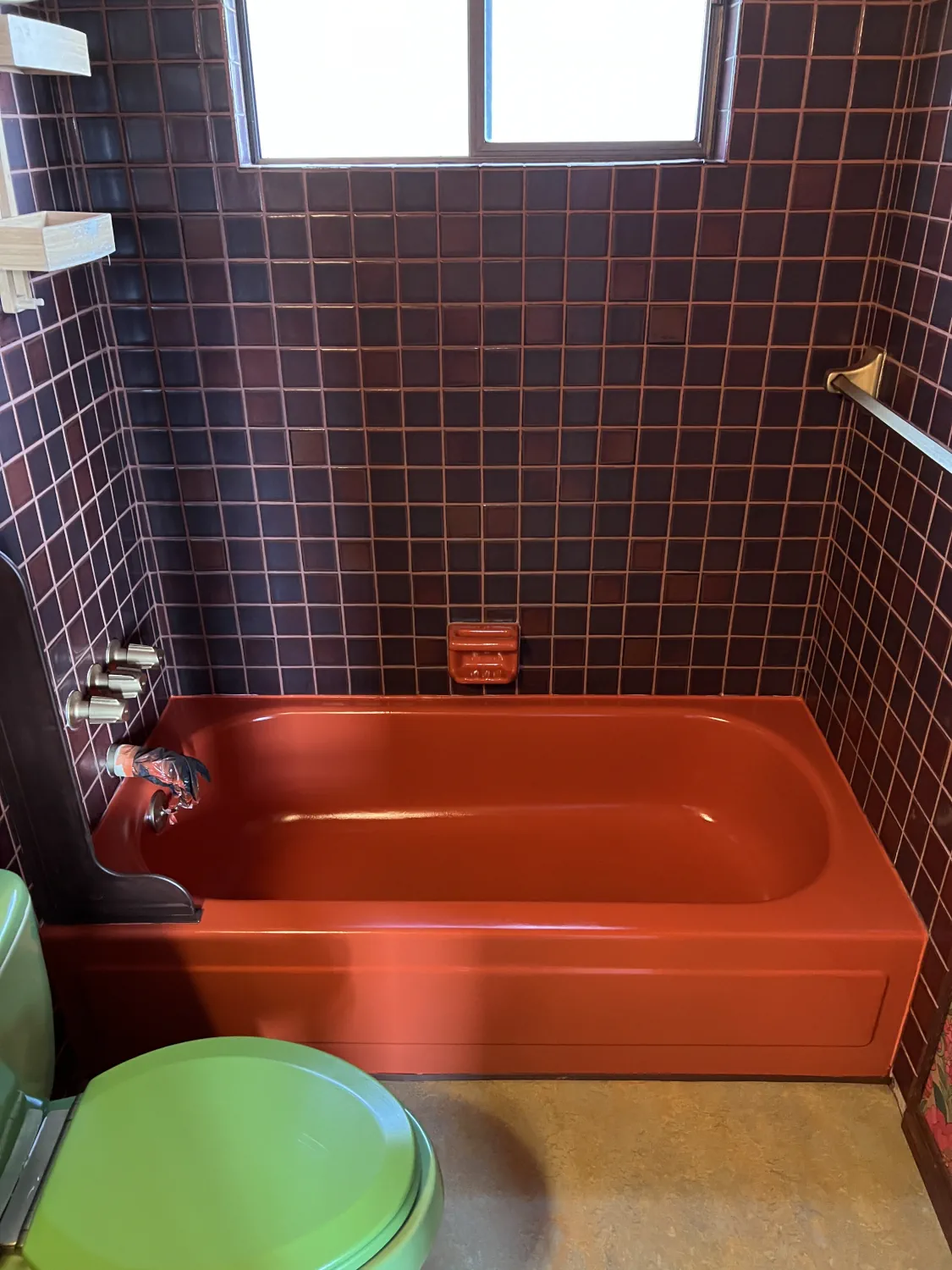 Tub Refinishing before and after